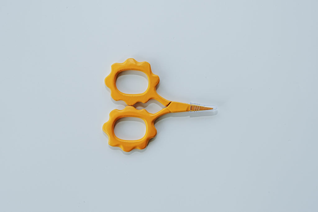 Scallop Flower Needlepoint Scissors