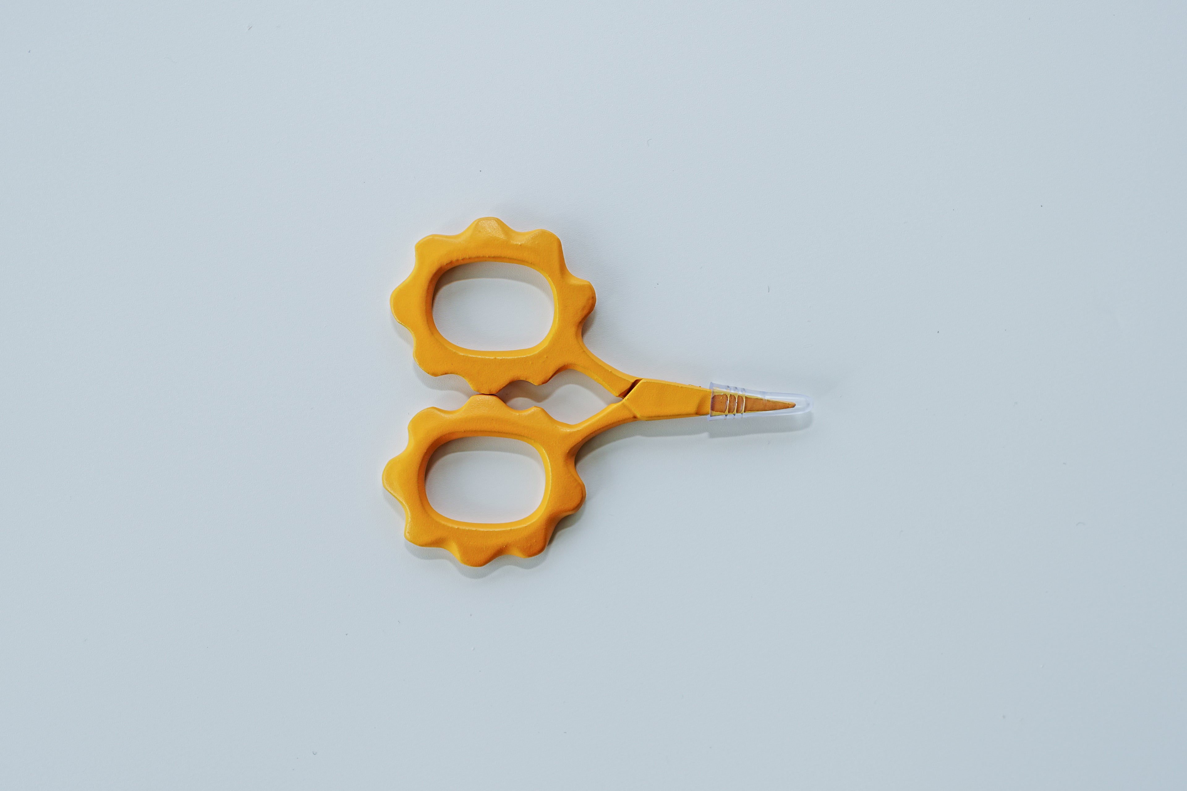 Scallop Flower Needlepoint Scissors
