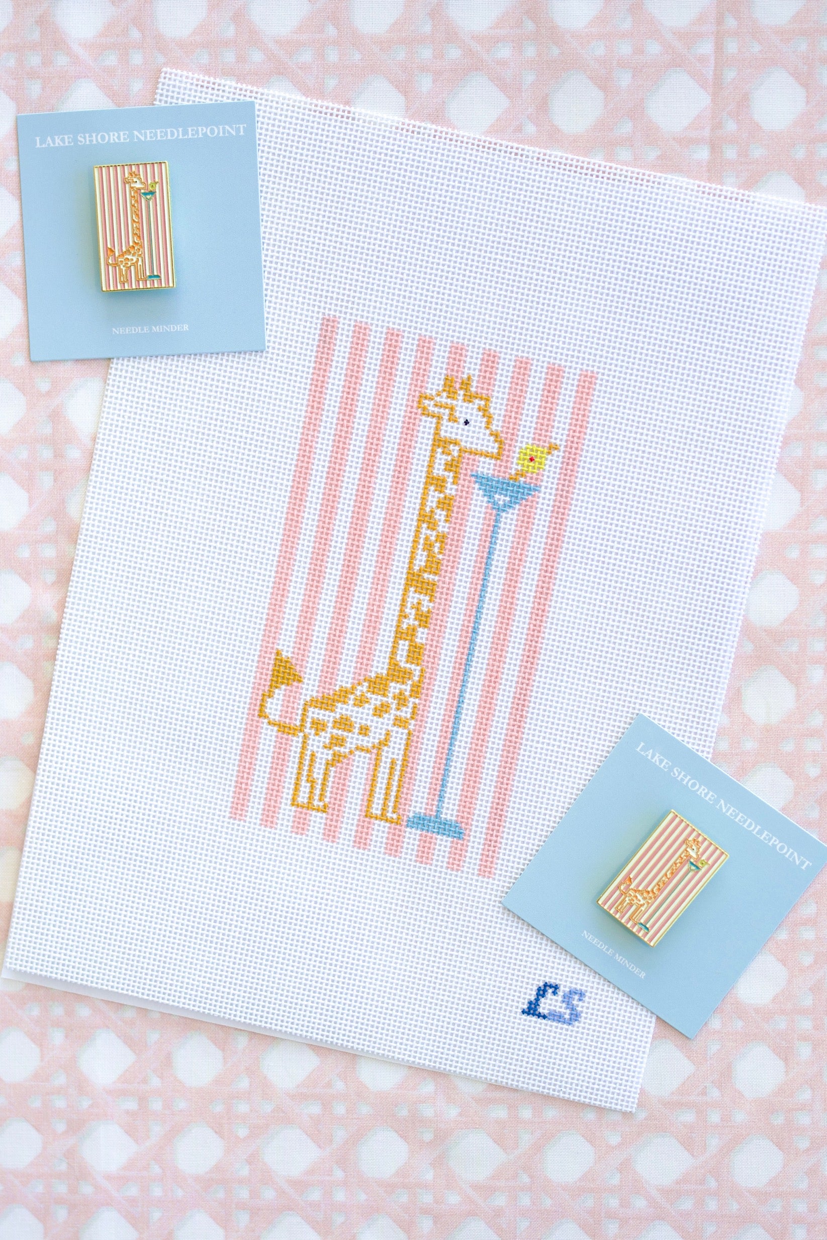 Martini Giraffe Needle Minder